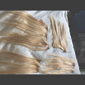 4 piece pre loved Bellami Hand tied real human hair extensions, sandy blonde